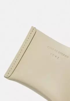 Визитница Magdi Unisex Tiger of Sweden, мягкий латте