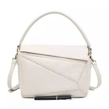 Вместительная маленькая сумка через плечо в геометрическом стиле. Сумка через плечо. Kitise, бежевый