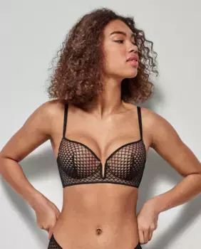 Вместительный бюстгальтер на косточках для чашек C и D Gisela, черный