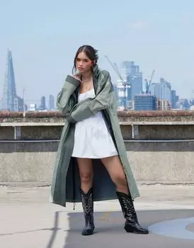 Водонепроницаемая длинная куртка цвета хаки премиум-класса с нашивками ASOS