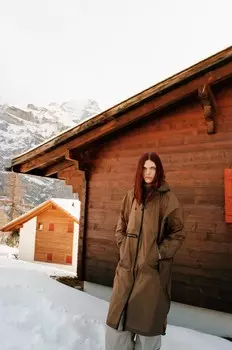 Водонепроницаемая и ветрозащитная длинная куртка x and wander ZARA, цвет Caramel