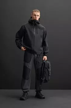 Водонепроницаемая техническая куртка ZARA, черный