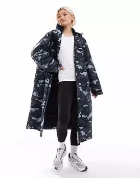 Водонепроницаемый халат Superdry в цвете «камуфляж»