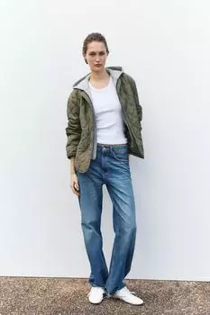 Водоотталкивающая стеганая куртка с контрастным капюшоном ZARA, хаки