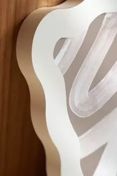 Волнистая деревянная рамка для фотографий Postery, 50x70 см, белый