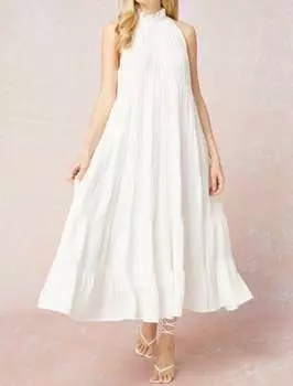 Вот я иду в платье Off White entro