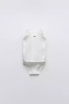 Возраст 2-6 лет/комплект из футболки и трусиков ZARA, экрю