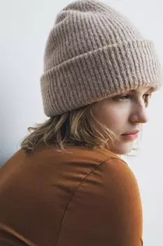 Вязаная шапка с отворотом ZARA, бежевый