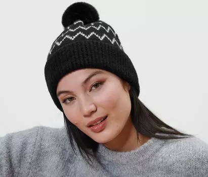 Вязаная шапка с помпоном Tchibo
