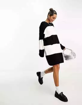 Вязаное мини-платье с круглым вырезом в полоску ASOS