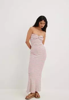 Вязаное платье NA-KD, красный меланж