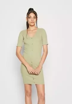 Вязаное платье Pieces