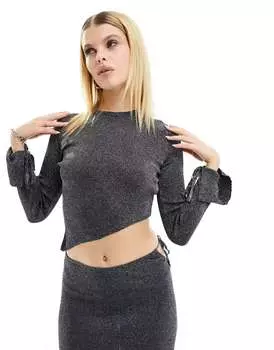 Вязаный джемпер с асимметричным подолом Bershka черного цвета с блестками