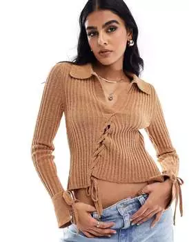 Вязаный джемпер с воротником-поло и завязками ASOS из коричневой пряжи Тедди