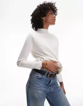 Вязаный джемпер с высоким воротом цвета экрю Mango