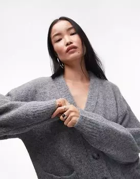 Вязаный пушистый кардиган оверсайз с V-образным вырезом и карманами серого цвета Topshop