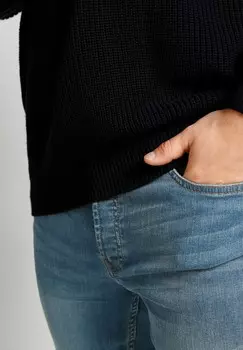 Вязаный свитер BOSTON PARK, черный