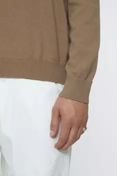 Вязаный свитер цвета коричневого сахара с длинными рукавами и круглым вырезом CLOSED