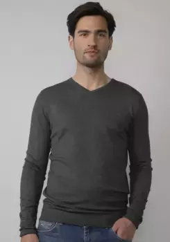 Вязаный свитер Petrol Industries с V-образным вырезом, цвет Dunkelgrau-Meliert