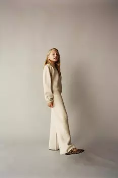 Вязаный свитер с карманом ZARA, экрю