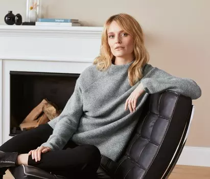 Вязаный свитер с воротником стойкой Tchibo, хизер серый