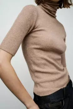Вязаный свитер с высоким воротом ZARA, темный кэмел