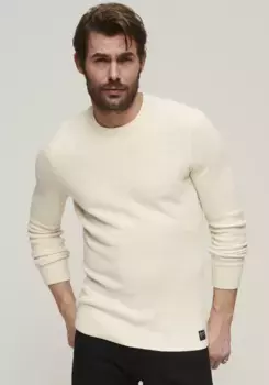 Вязаный свитер Superdry "TEXTURED CREW KNIT JUMPER" со структурированным вафельным узором, цвет Ecru Heather