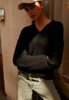 Вязаный свитер V-NECK PETITE Next, черный