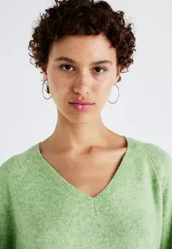 Вязаный свитер VMLEAF LONG V-NECK Vero Moda, зеленый
