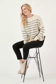 Вязаный свитер в полоску с длинной спинкой и круглым вырезом 4616133 Lela, темно-кремовый