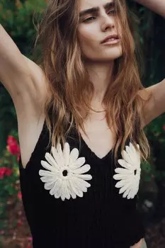 Вязаный топ крючком с цветочным узором ZARA, черный