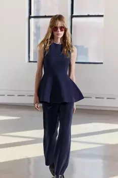 Вязаный топ с баской ZARA, темно-синий