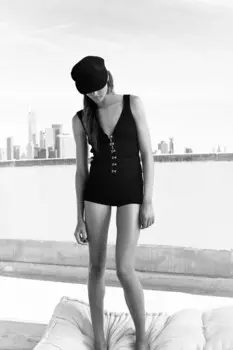 Вязаный топ с крючками и пушками ZARA, черный