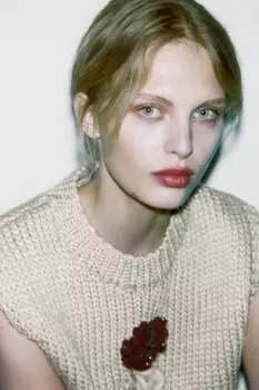 Вязаный жилет с узором «рождественская елка» ZARA, экрю