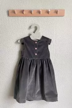 Вырезное платье с разрезом на пуговицах Josette, серый