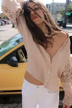 Вышитая блузка ZARA, цвет Beige-pink