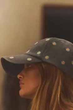 Вышитая джинсовая шапочка ZARA, серый
