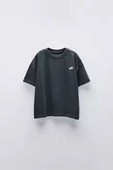 Вышитая потертая футболка ZARA, темно-синий