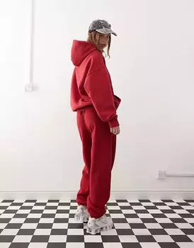 Вышитые спортивные штаны Pacsun в красном цвете - часть комплекта