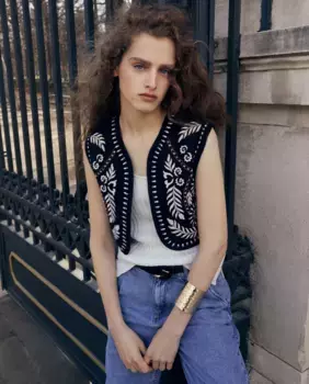 Вышитый стеганый жилет Sfera, черный