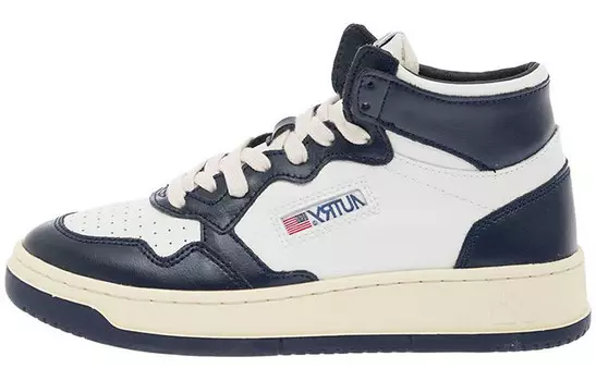 Высокие кеды на шнуровке Autry