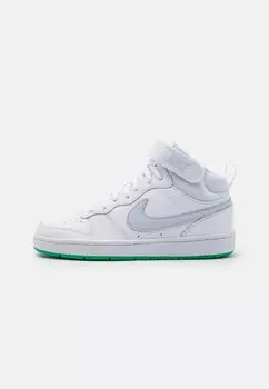Высокие кроссовки Court Borough Mid 2 Nike, цвет white/football grey/stadium green