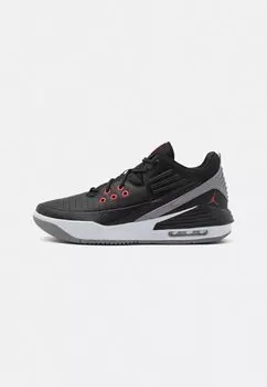 Высокие кроссовки Jordan Max Aura 5, черный / университетский красный