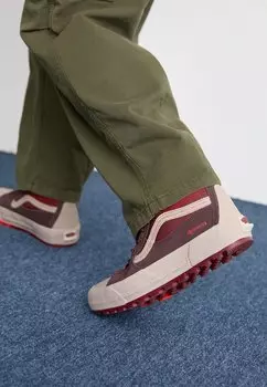 Высокие кроссовки MTE SK8-HI GORE TEX UNISEX Vans, темно-коричневый