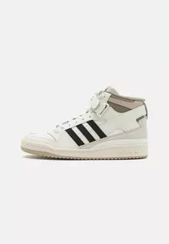 Высокие туфли adidas Originals FORUM MID UNISEX, цвет off-white/core black/beige