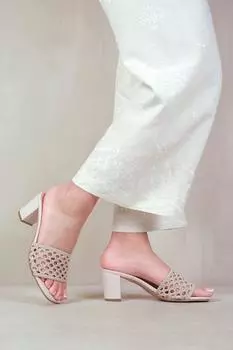 Высокие высокие каблуки Zeina на платформе с очень широкой посадкой и ремешками Where's That From, нюд