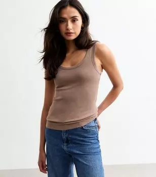 Высокий коричневый топ с широкой отделкой в рубчик и овальным вырезом New Look, бордовый