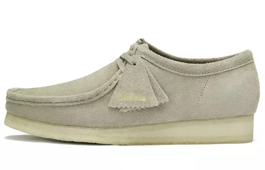 Wallabee 'Off White Suede' Clarks