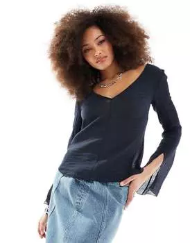 Weekday – Sophia – Темно-синяя прозрачная блузка с открытой спиной