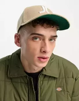 WESC – кепка каменно-бежевого цвета